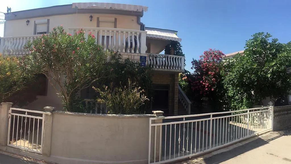 Apartment Krmpotic Vir