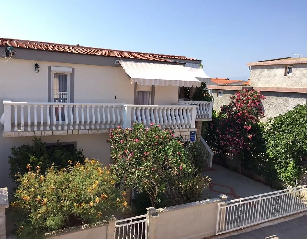 Apartment Krmpotic Vir